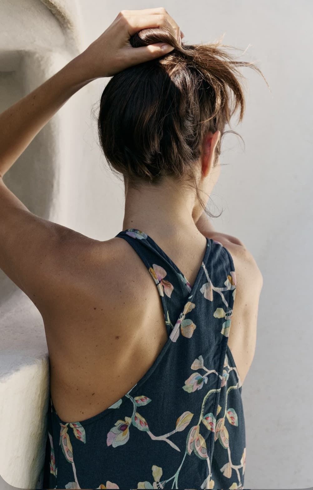 Vestido Indi & Cold  AD100 Espalda cruzada floral Navy marino - Imagen 1