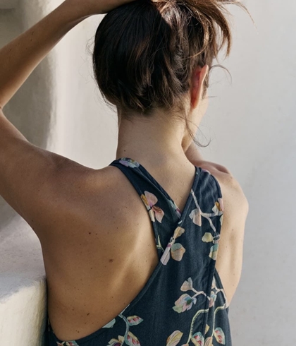 Vestido Indi & Cold  AD100 Espalda cruzada floral Navy marino - Imagen 1