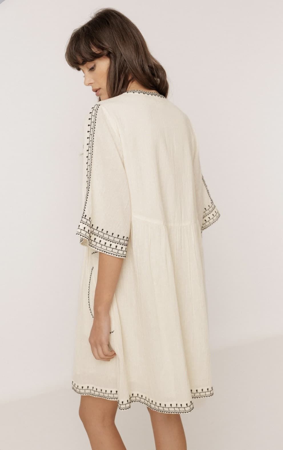 Vestido Indi & Cold  AD188 BORDADO A CONTRASTE crudo - Imagen 4