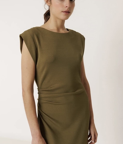 Vestido Indi & Cold NM440 AJUSTADO PLIEGUES  verde khaki - Imagen 1