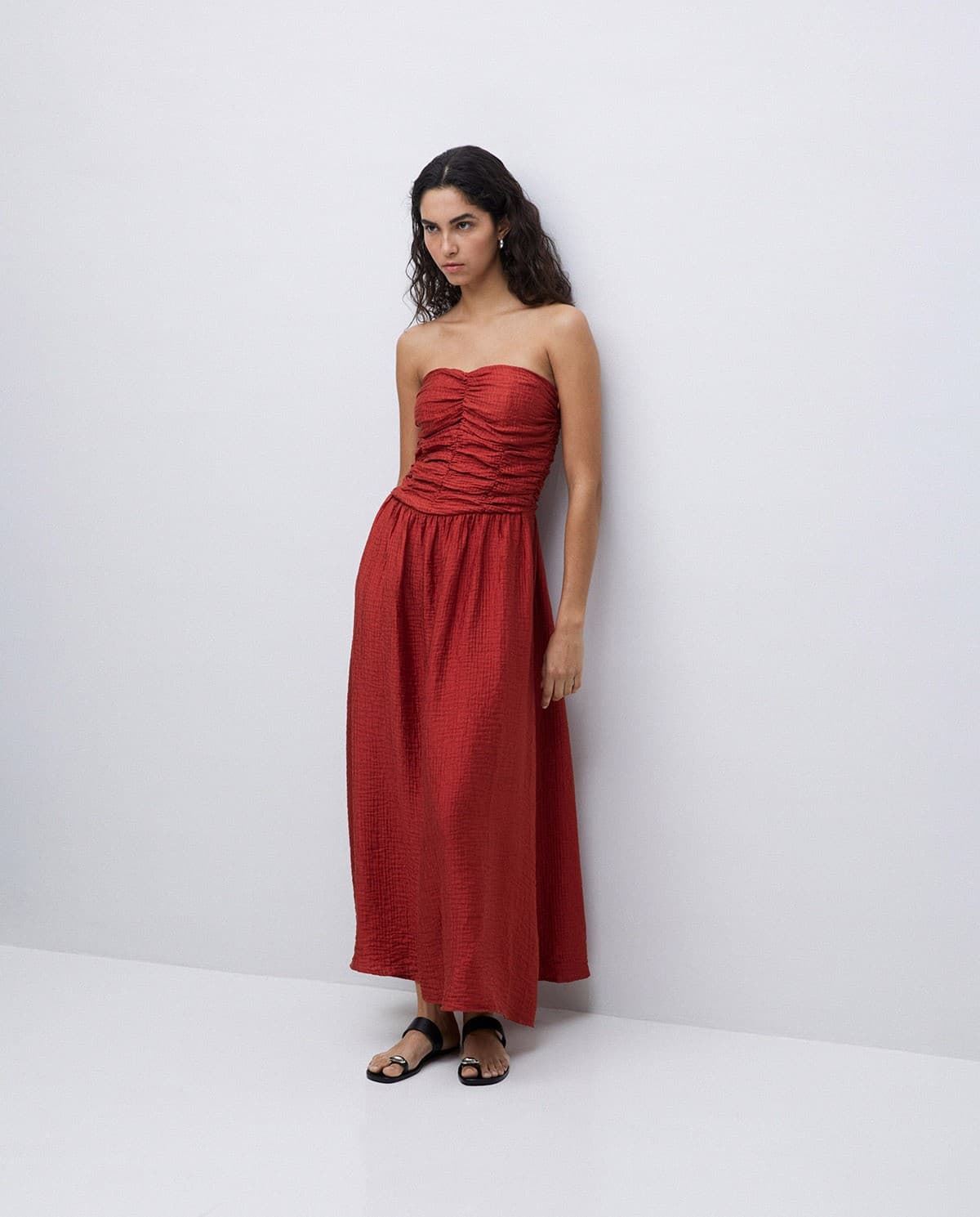 VESTIDO Yerse 42888 LARGO DRAPEADO TERRACOTA - Imagen 2