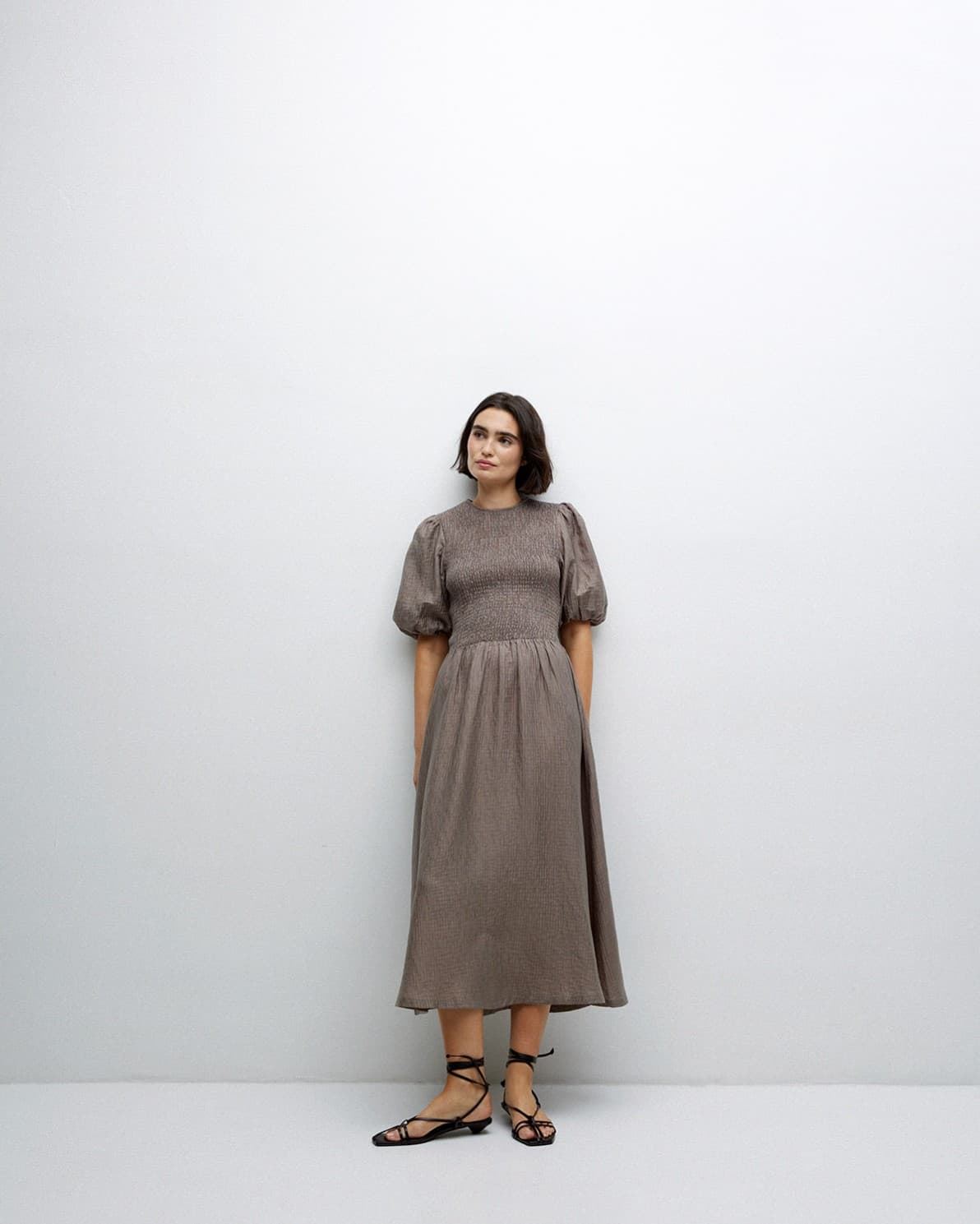 VESTIDO Yerse   Ref. 42889 LARGO MANGA ABULLONADA CAQUI - Imagen 4