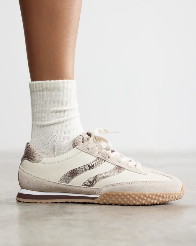 Zapatillas Gioseppo GLADWIN raya print, tono crudo. - Imagen 2