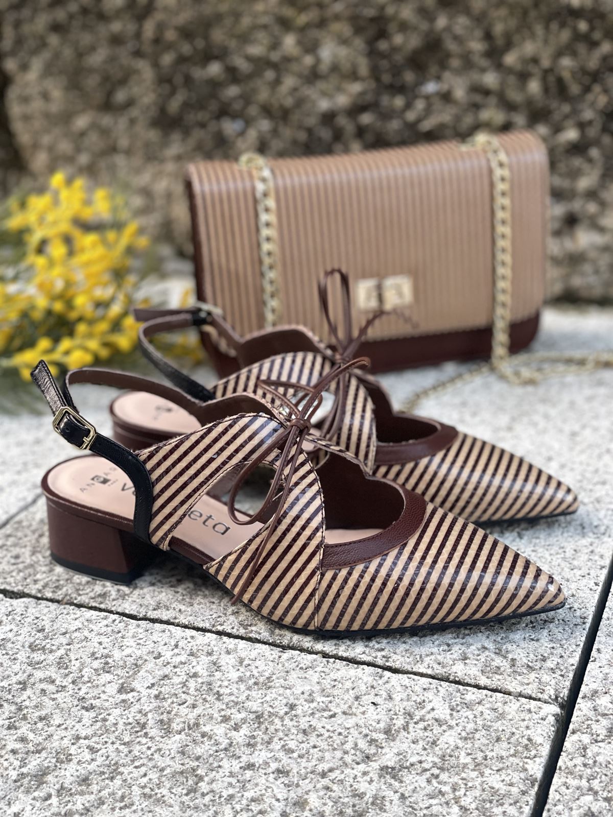 Zapato 52201 - MT DIANA atar rayas marrón chocolate y camel - Imagen 1