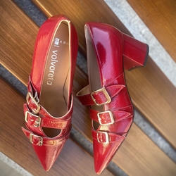 Zapato Angari  51114-59 TAIPEI  Berry -59 charol rojo - Imagen 1