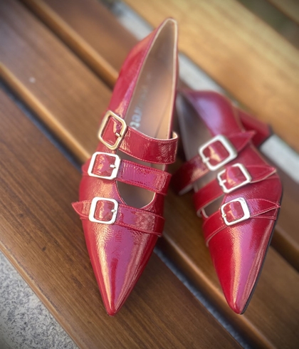 Zapato Angari  51114-59 TAIPEI  Berry -59 charol rojo - Imagen 2