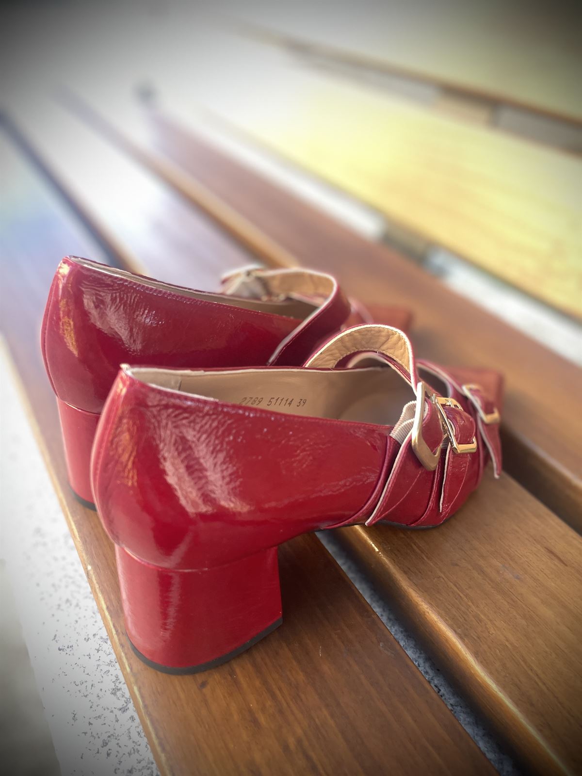Zapato Angari 51114-59 TAIPEI Berry -59 charol rojo - Imagen 4