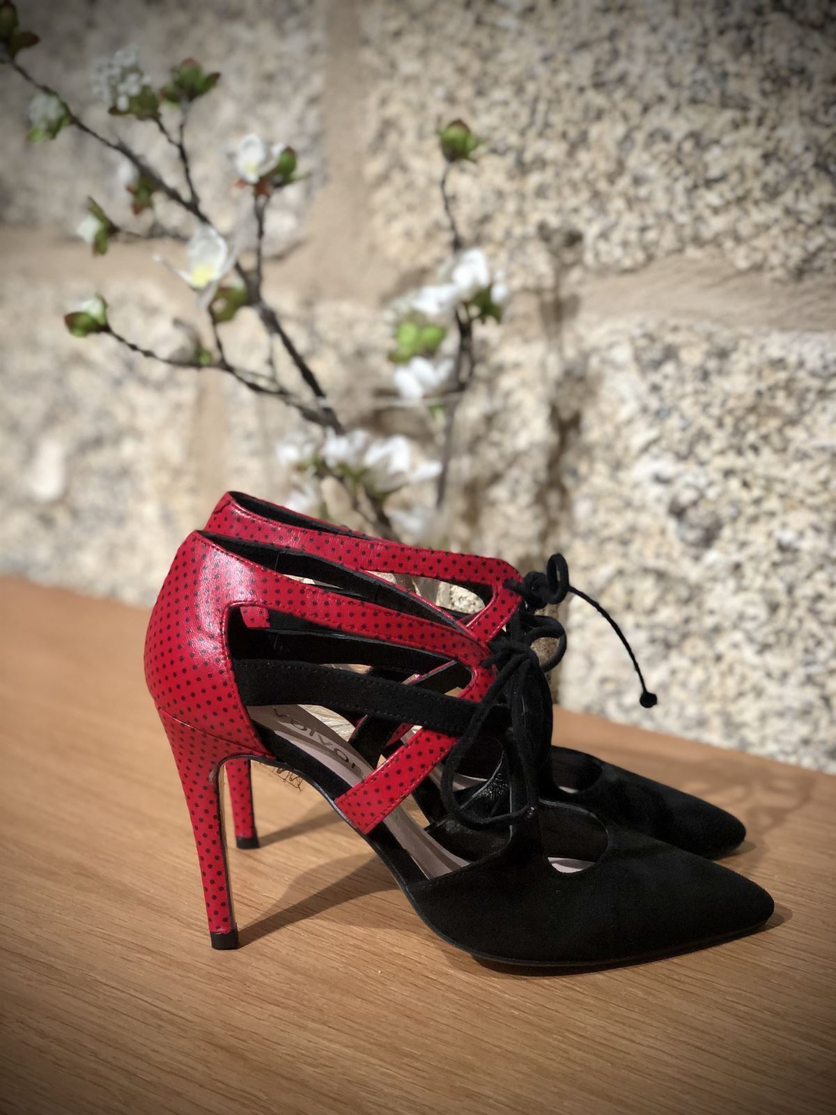 Zapato angari cordones negro rojo - Imagen 3