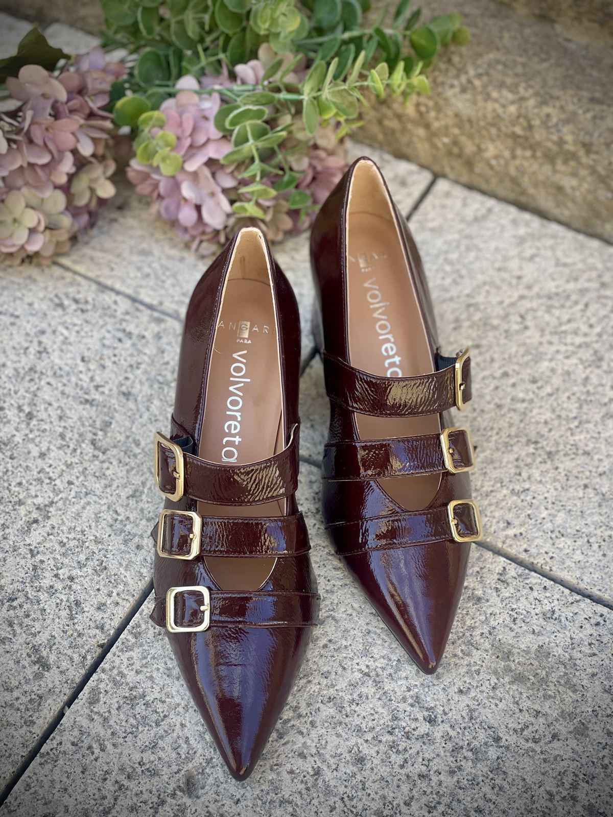 Zapato Angari  Juliet Brandy y -59 charol chocolate - Imagen 2
