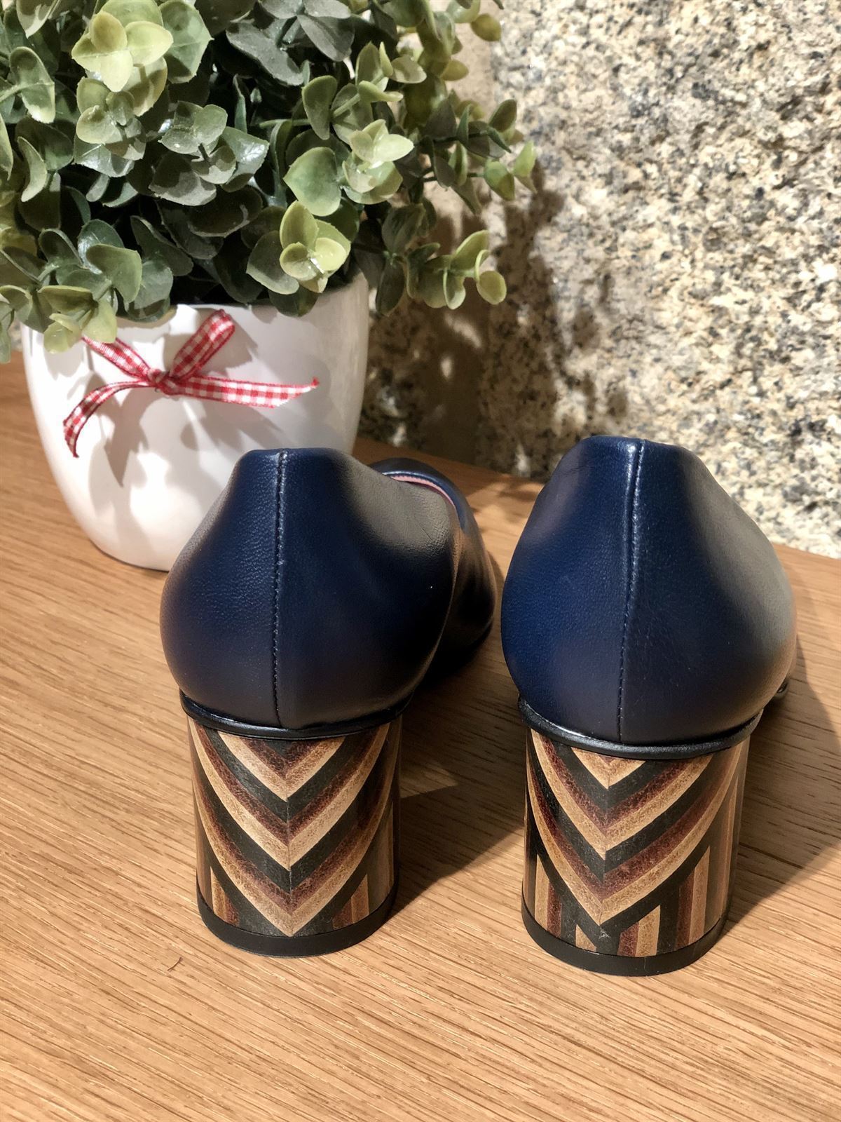Zapato Angari Marino tacón maderas - Imagen 1