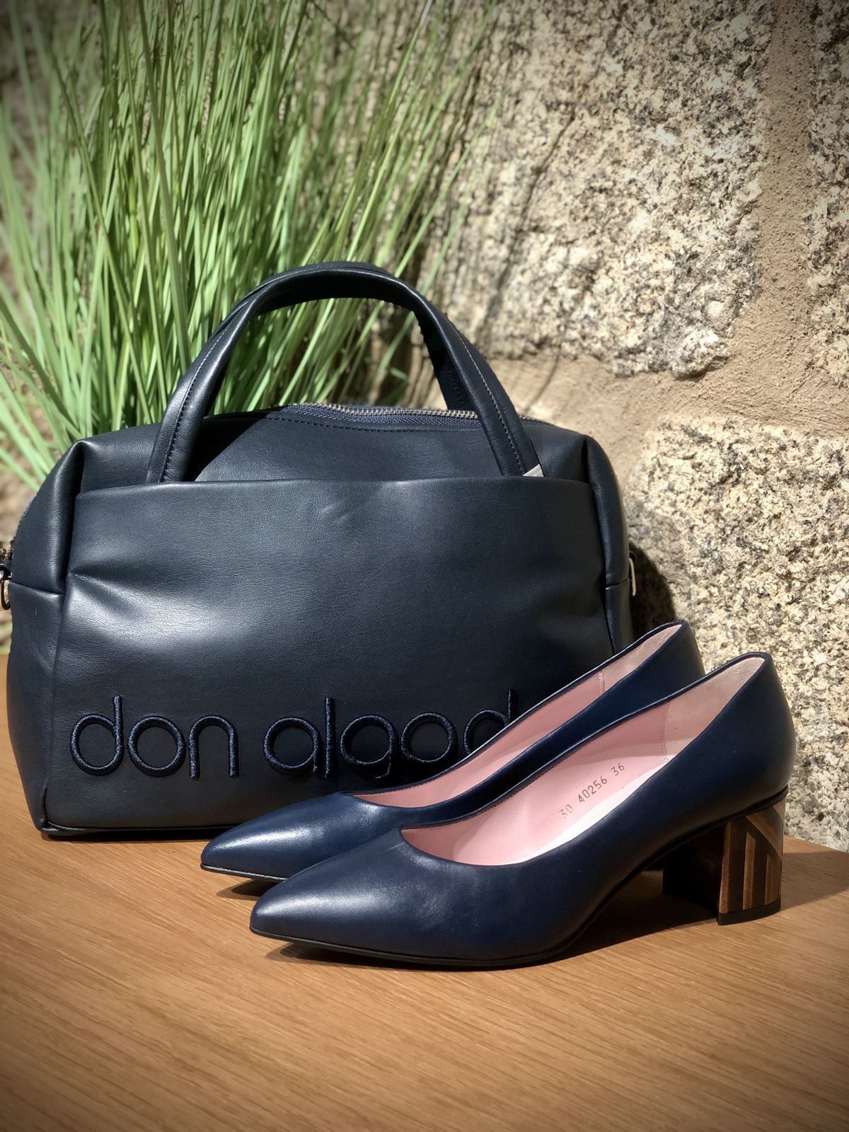 Zapato Angari Marino tacón maderas - Imagen 3