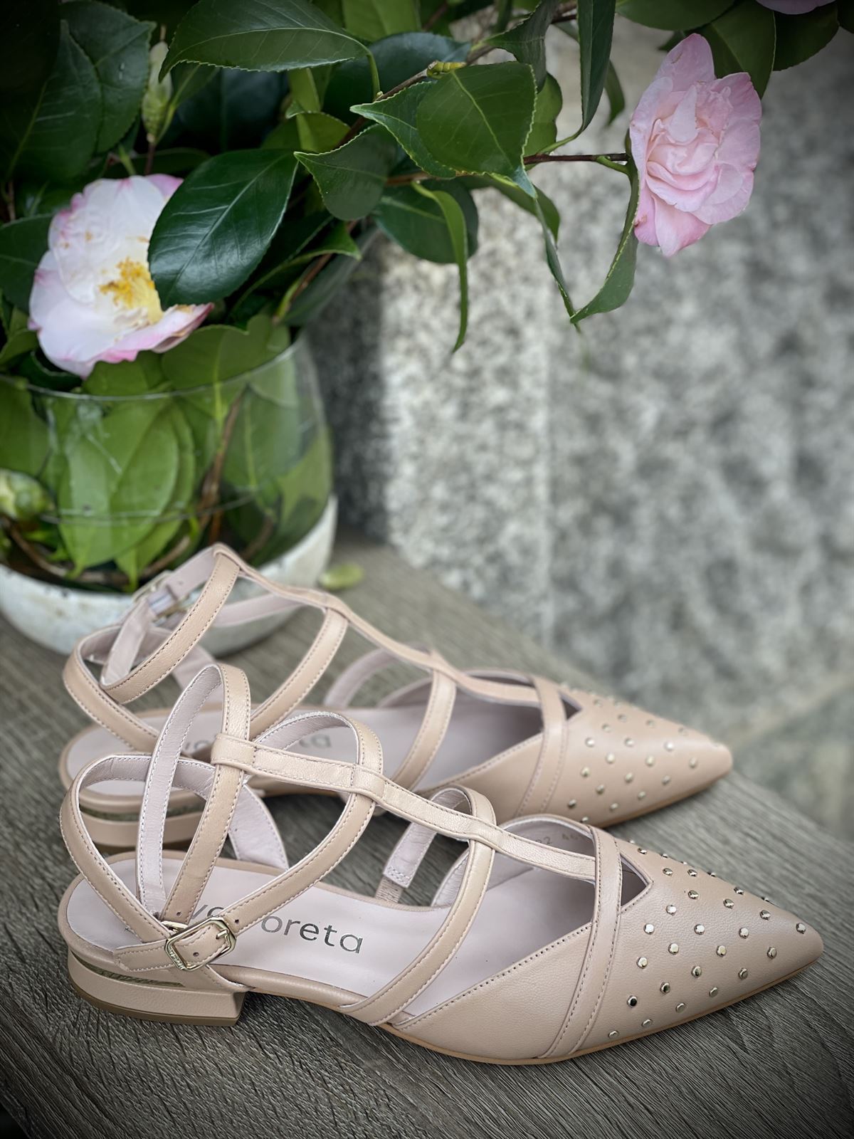 Zapato Angari MINI TACHAS nude - Imagen 1