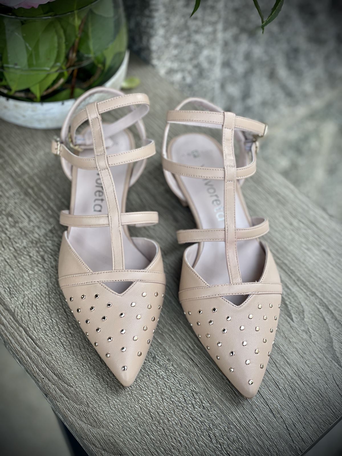 Zapato Angari MINI TACHAS nude - Imagen 4