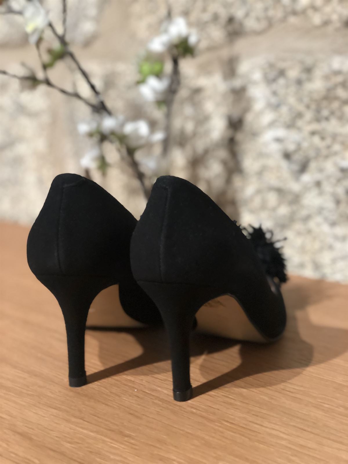 Zapato Angari negro pompon - Imagen 2