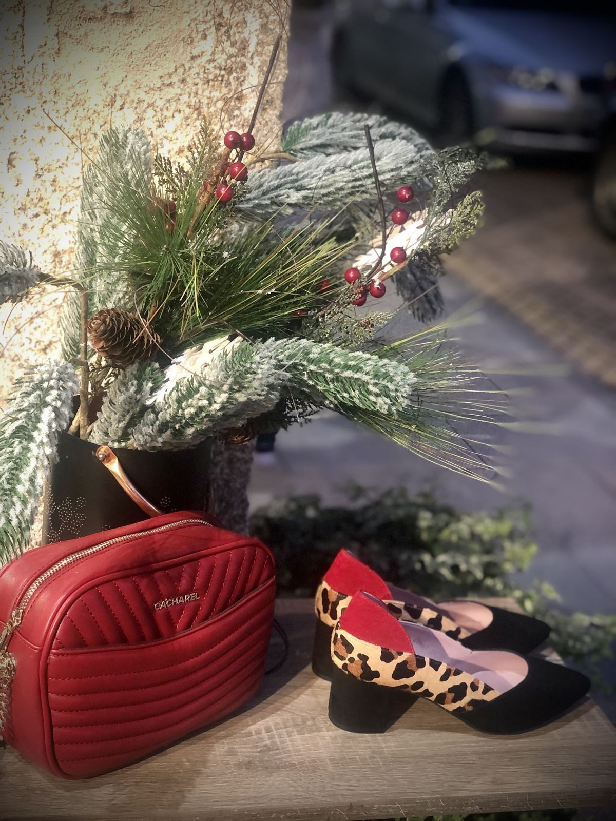 zapato Angari print detalle rojo - Imagen 4