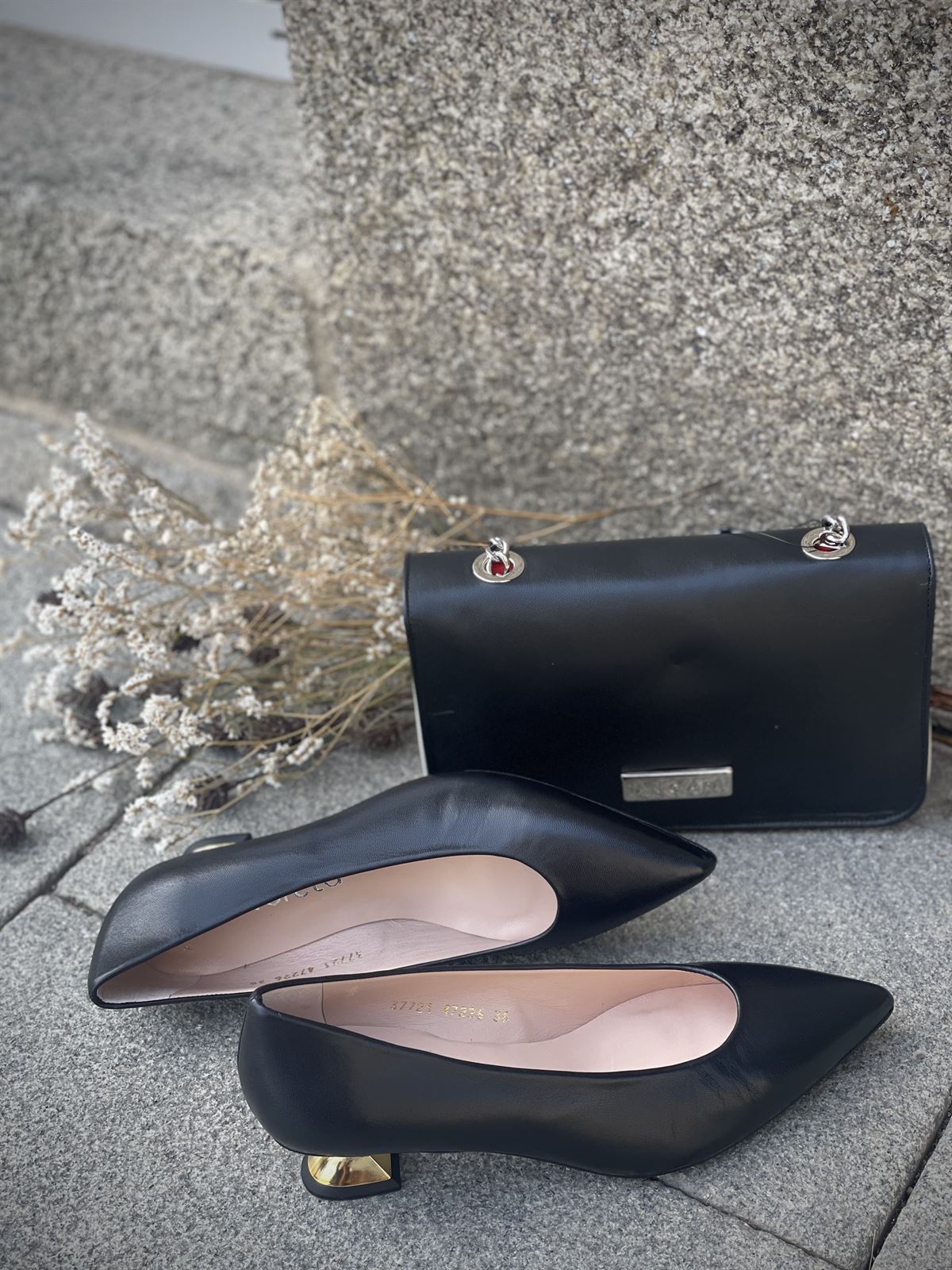 zapato Angari tacón medio/bajo NEGRO - Imagen 3