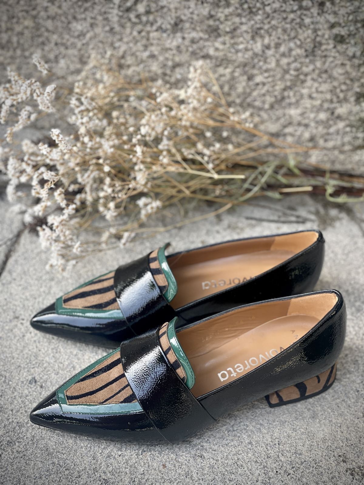 Zapato Angari vivo verde charol negro - Imagen 5