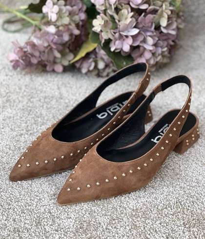 Zapato Dibia by Ezzio 56147 tachas ante marrón - Imagen 1