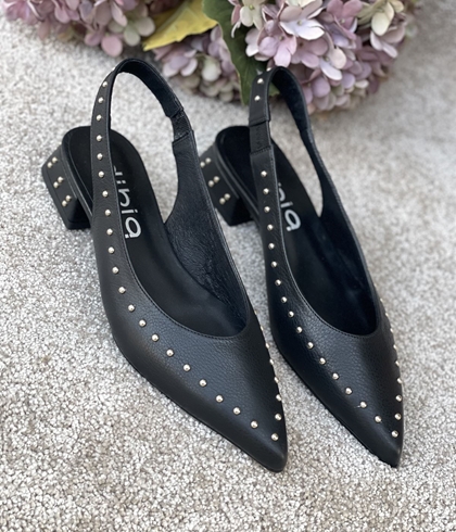 Zapato Dibia by Ezzio 56147 tachas piel napa negra - Imagen 1