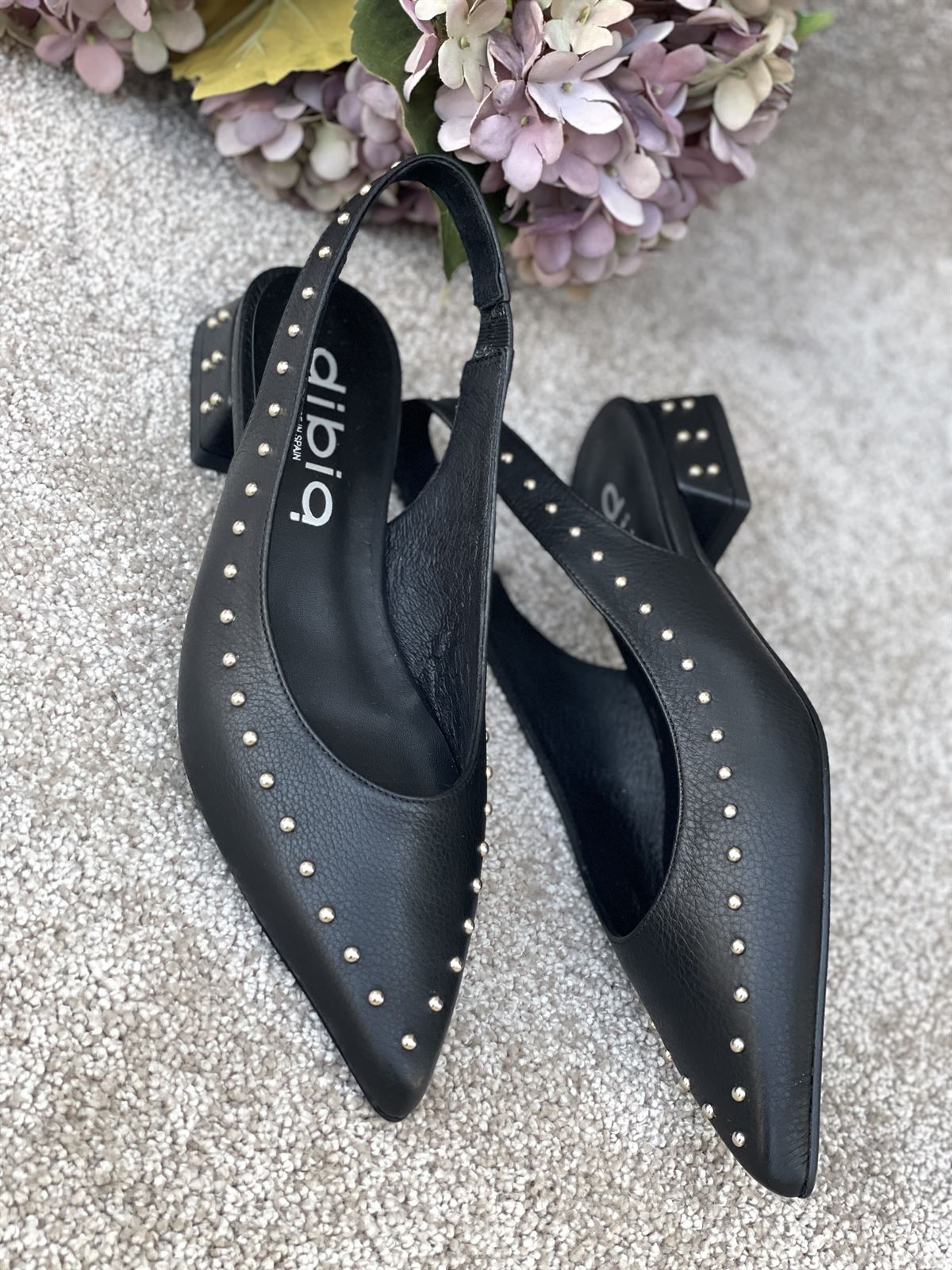 Zapato Dibia by Ezzio 56147 tachas piel napa negra - Imagen 2