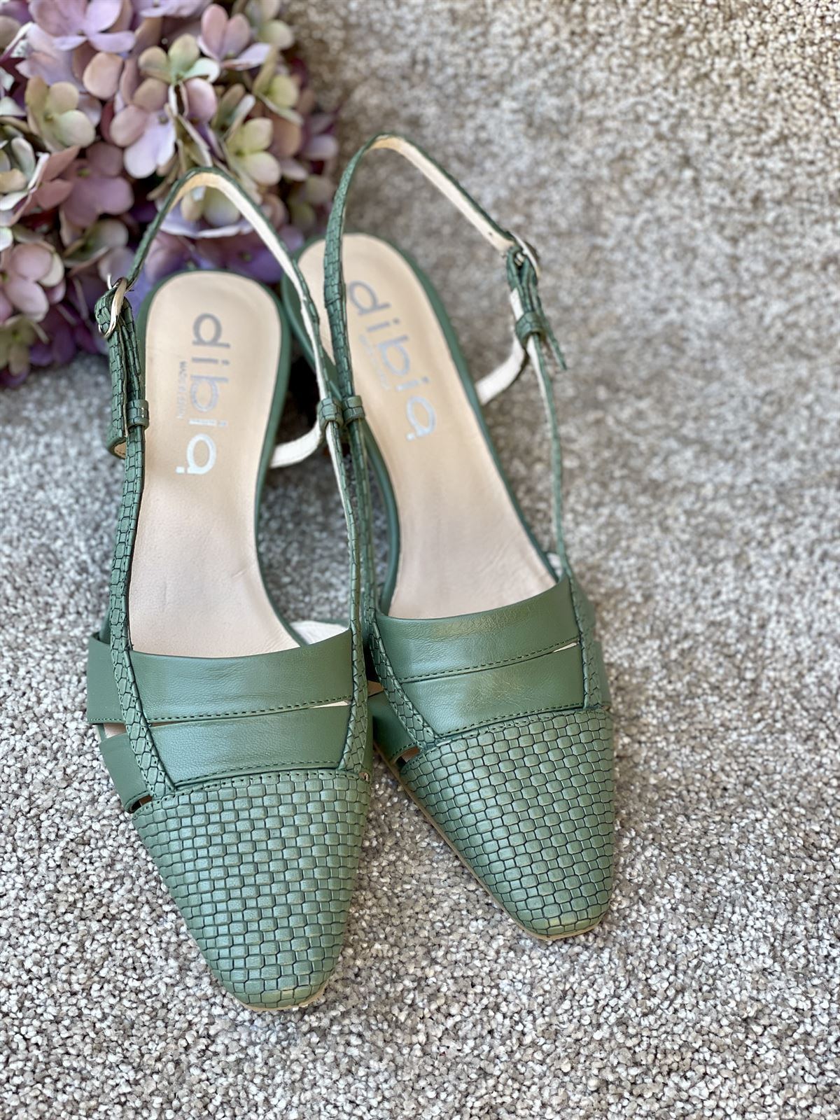 Zapato Dibia by Ezzio destalonado piel flexible verde - Imagen 1