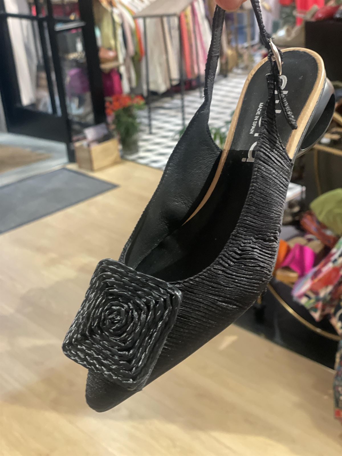 Zapato Dibia by Ezzio pieza tejido y piel negro - Imagen 5