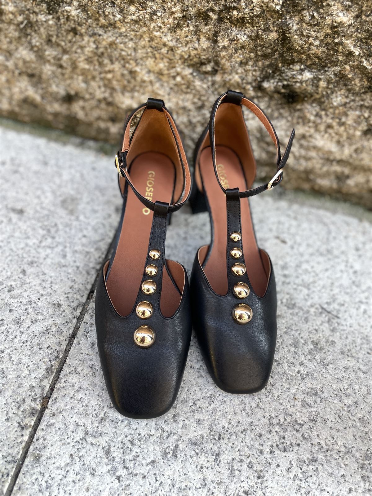 Zapato Gioseppo 80171 tacón cuadrado tachas negro - Imagen 1