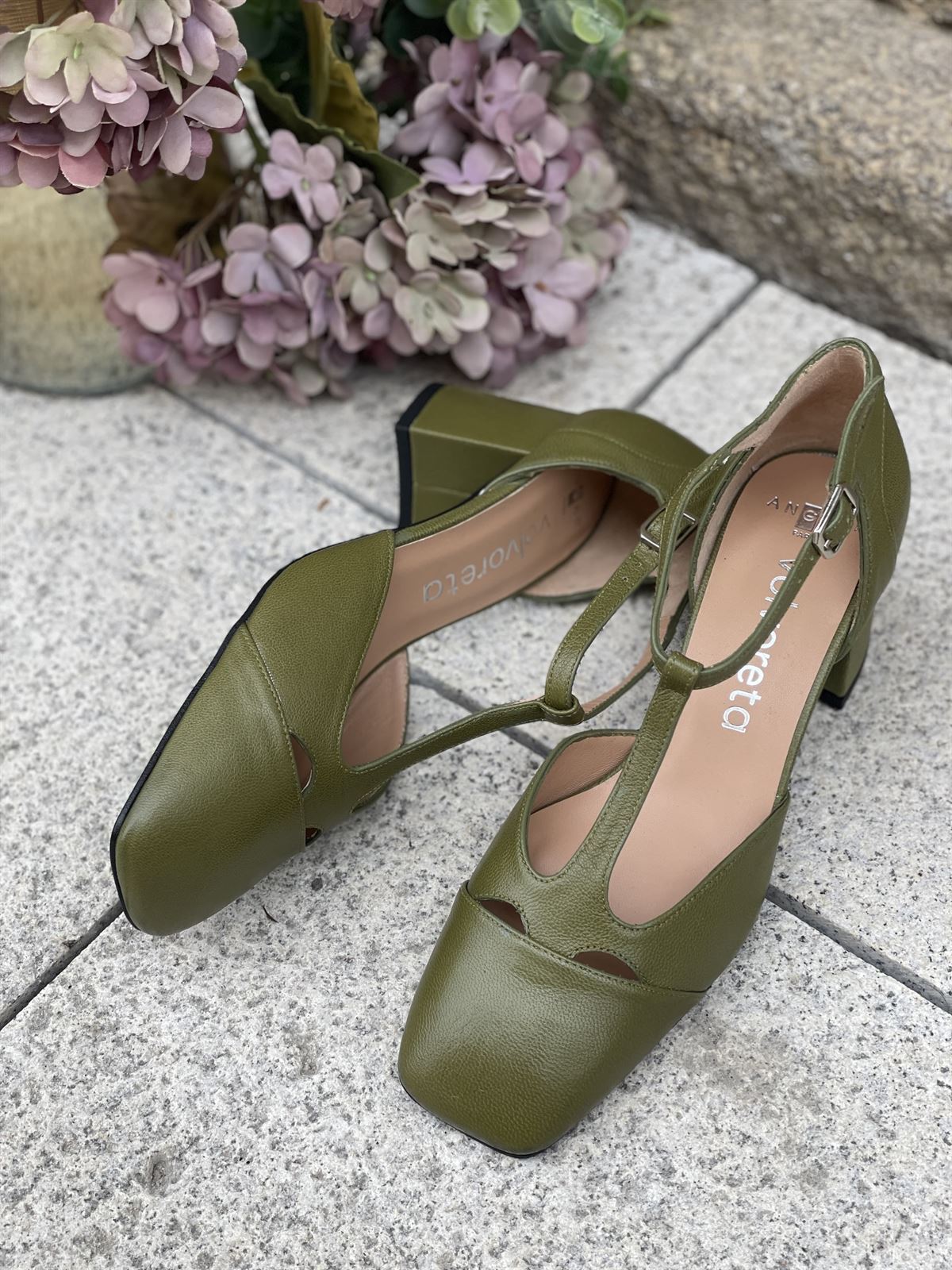 Zapato Mary Jane  Angari Cristal Kaki -59 OLIVA - Imagen 3