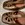 zapato Nemonic bronce tacón madera - Imagen 2