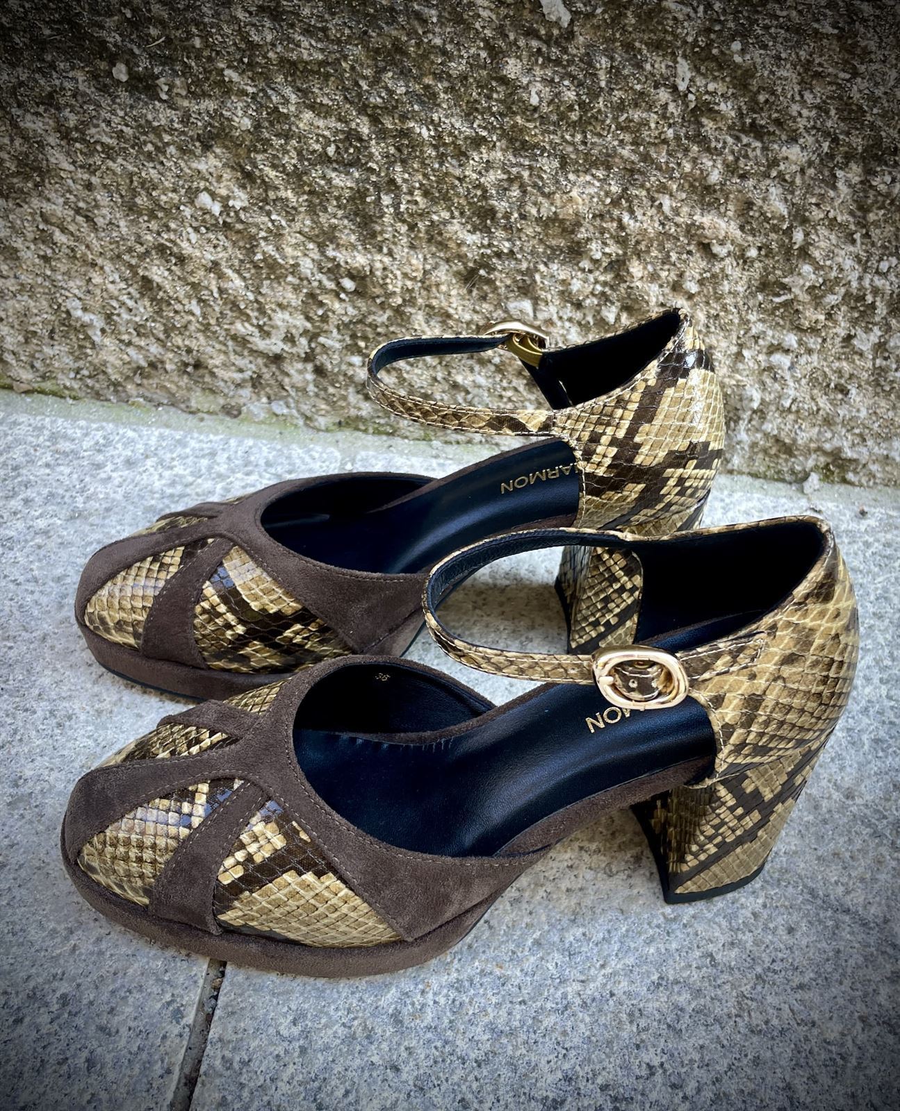 Zapato Noa Harmon TANGO Mary Jane gris verdoso y print - Imagen 6