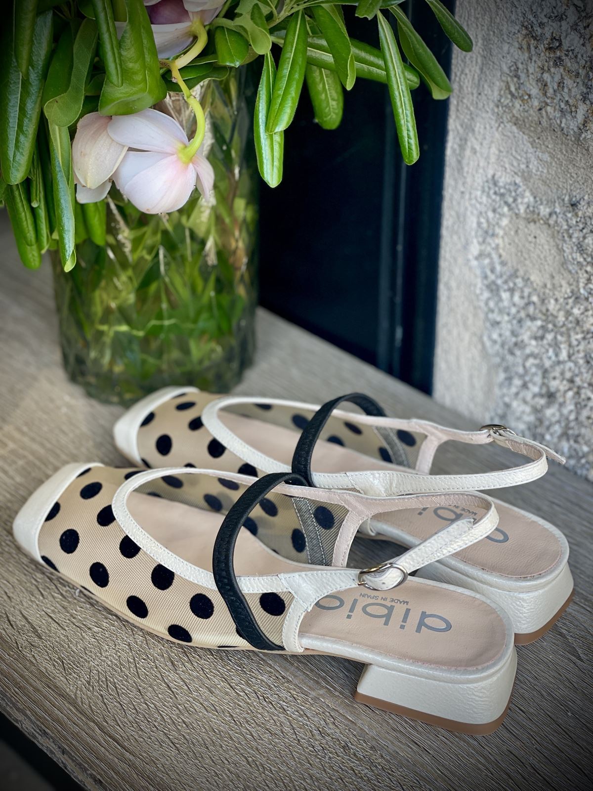 Zapato plano Dibia by Ezzio destalonado rejilla lunares negro - Imagen 2