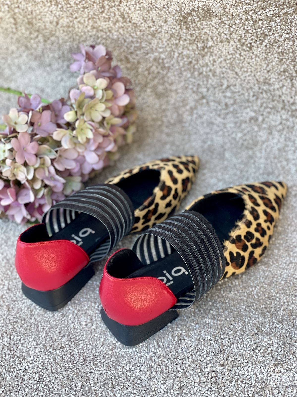 Zapato plano Dibia by Ezzio elastico print rojo - Imagen 2