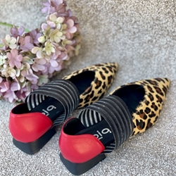 Zapato plano Dibia by Ezzio elastico print rojo - Imagen 2