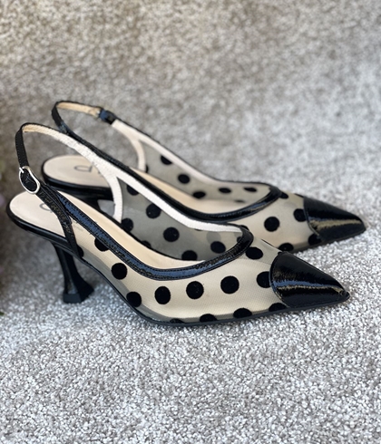 Zapato tacón Dibia by Ezzio destalonado rejilla negro - Imagen 1