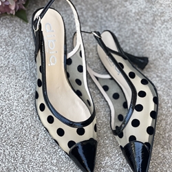 Zapato tacón Dibia by Ezzio destalonado rejilla negro - Imagen 2
