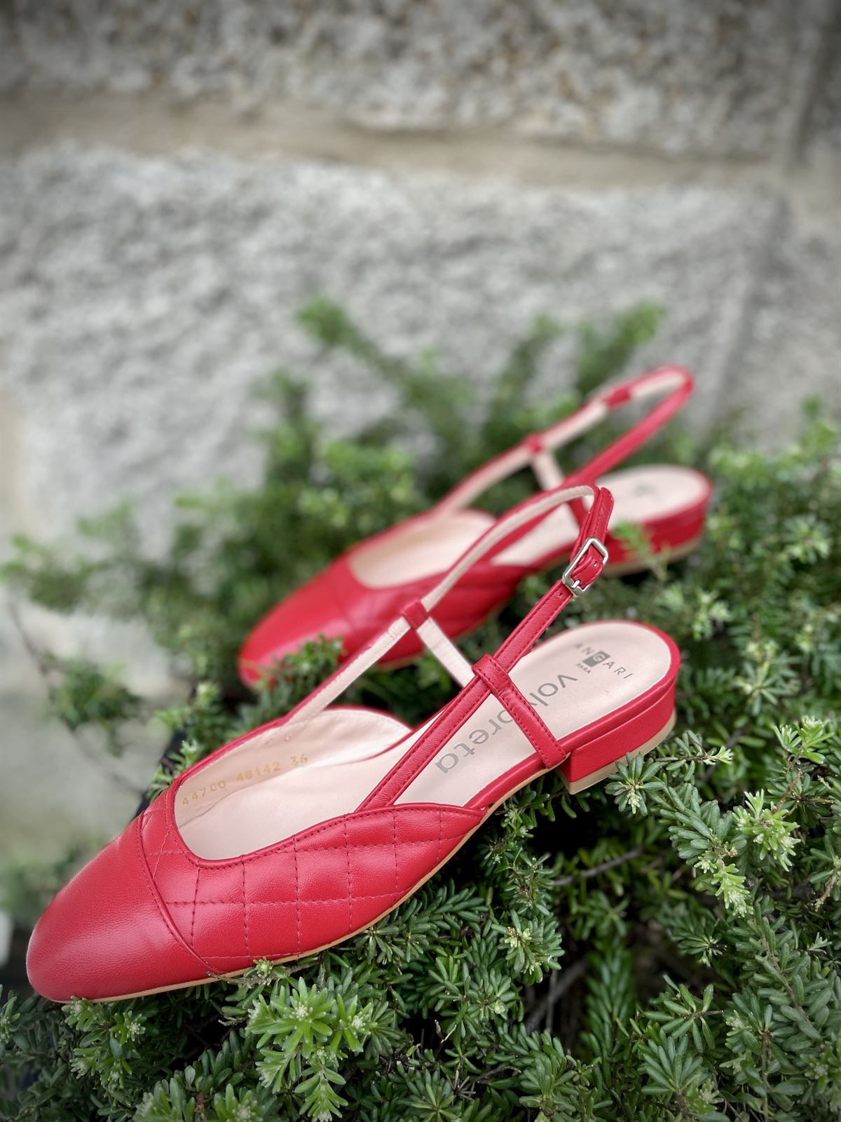 Zapatos Angari bailarinas puntera roja - Imagen 1