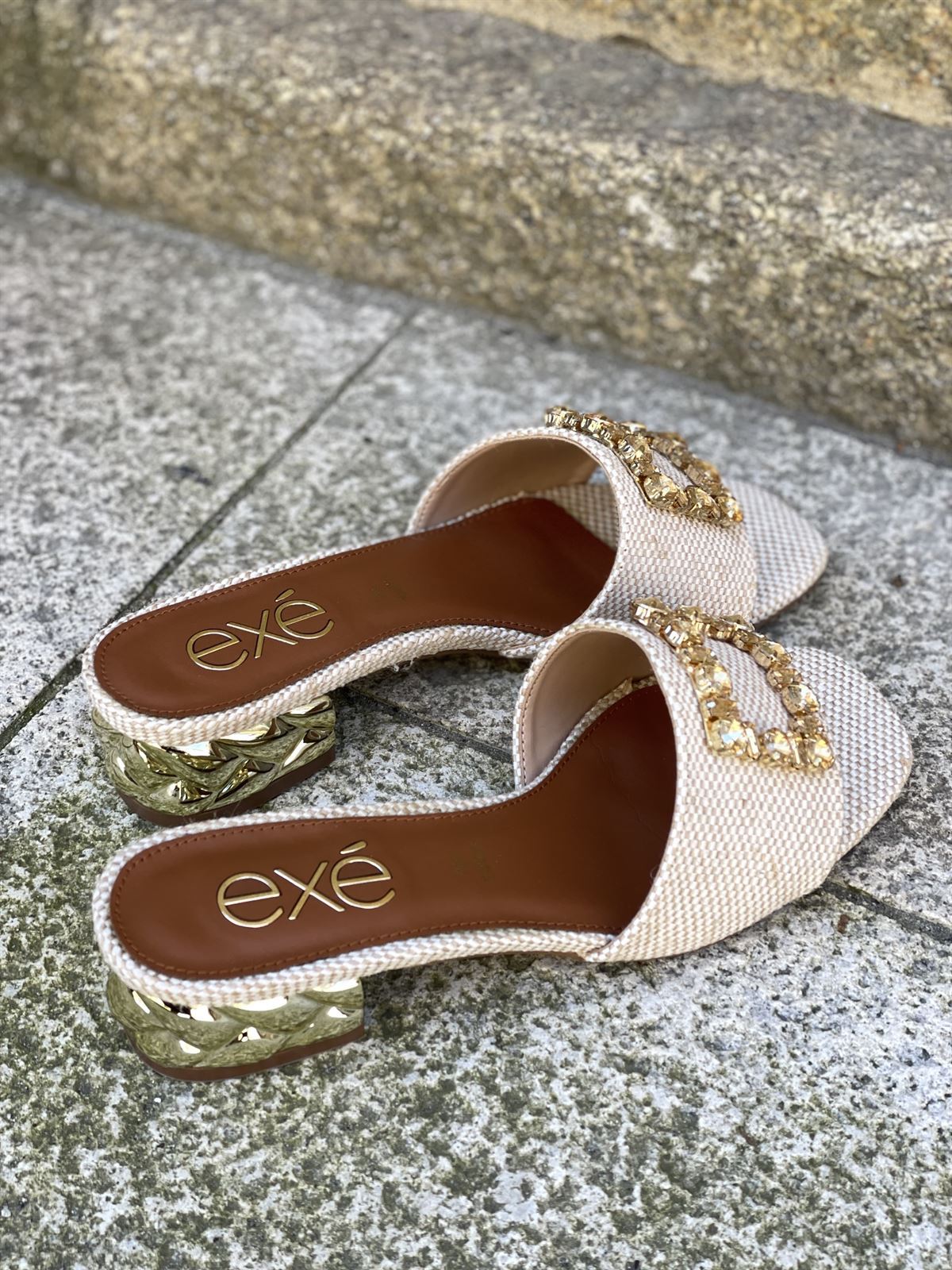 Zueco KATTY 257 EXE pieza oro rafia beige - Imagen 2