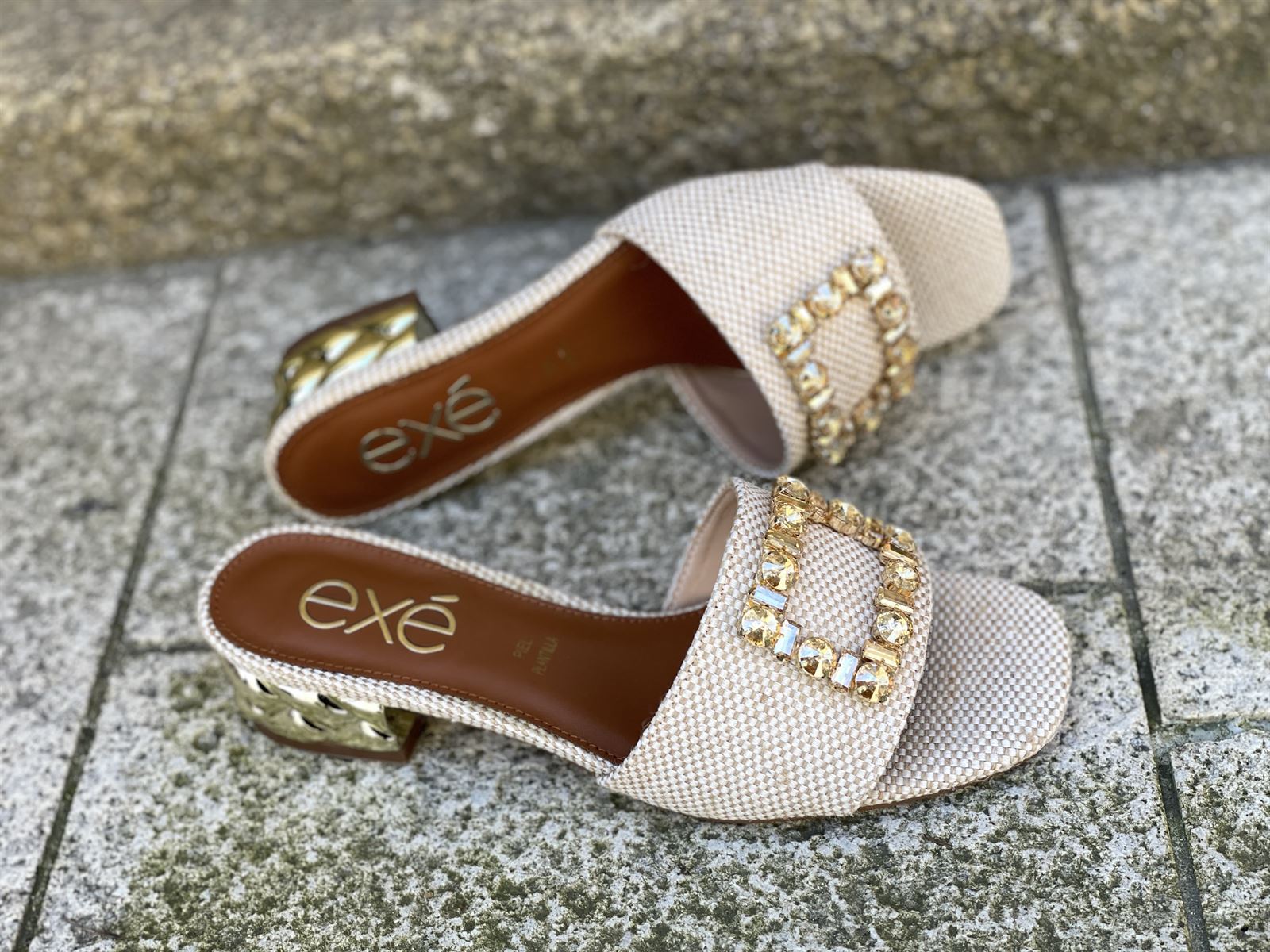 Zueco KATTY 257 EXE pieza oro rafia beige - Imagen 3