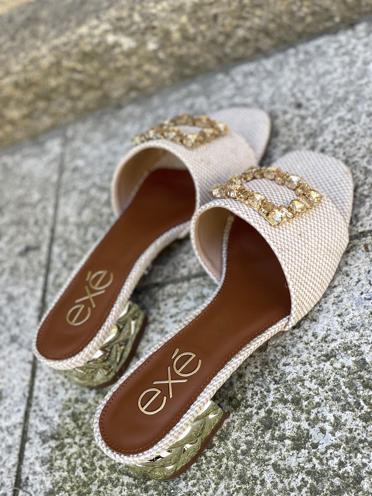 Zueco KATTY 257 EXE pieza oro rafia beige - Imagen 4