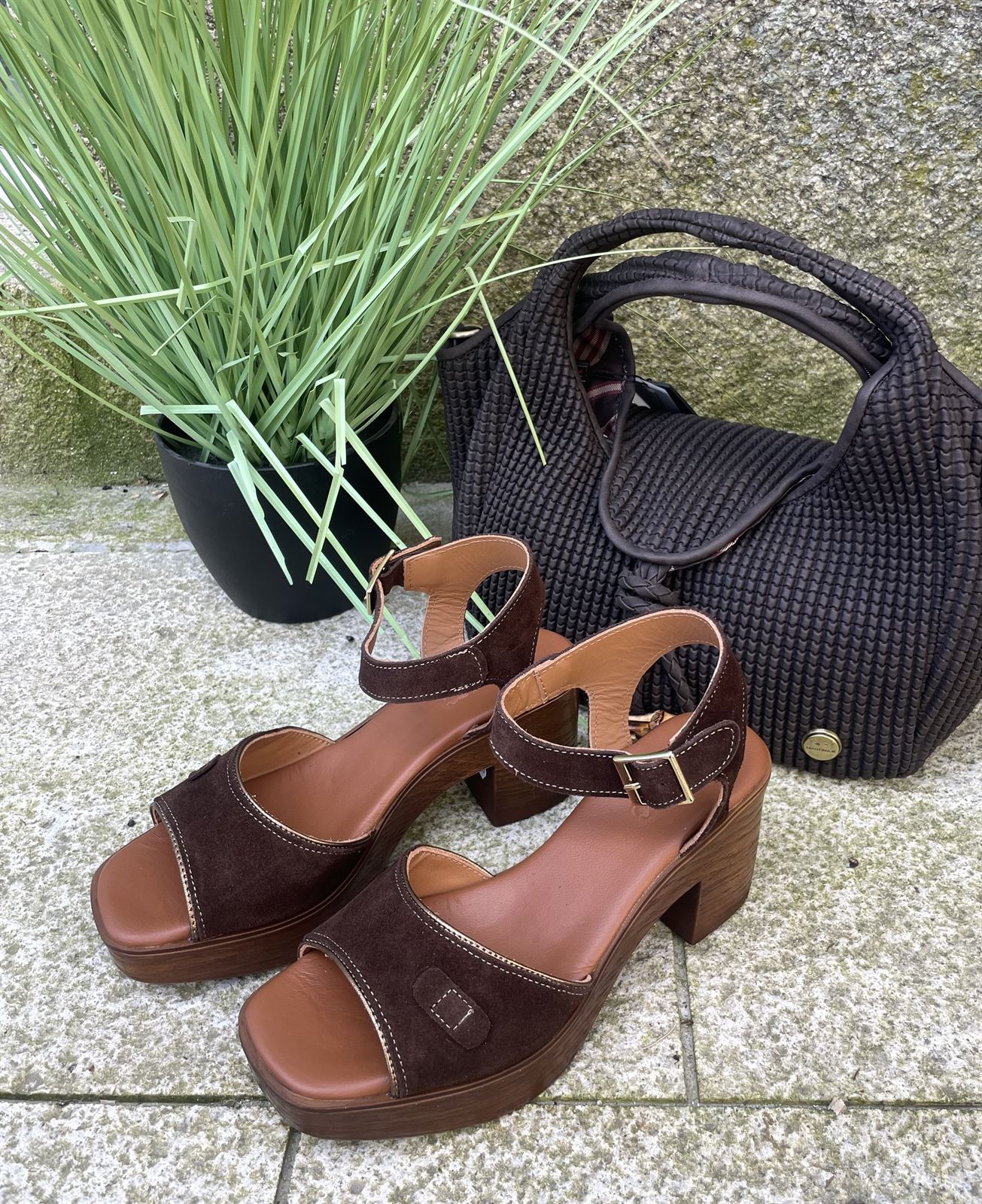 Zueco Nemonic  2371 Western marrón piso Aruba extra ligero chocolate - Imagen 2