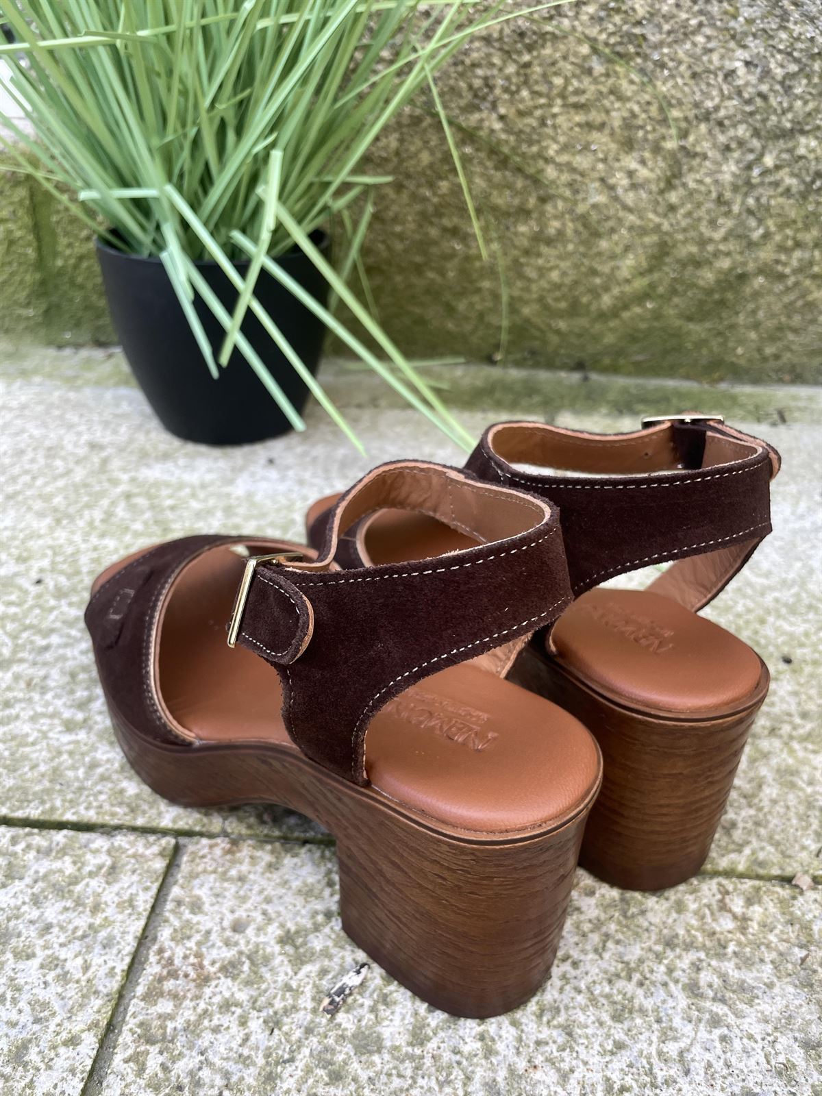 Zueco Nemonic  2371 Western marrón piso Aruba extra ligero chocolate - Imagen 3