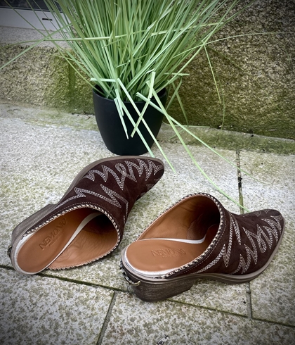 Zueco Nemonic  2412 Western piso tejano chocolate - Imagen 2